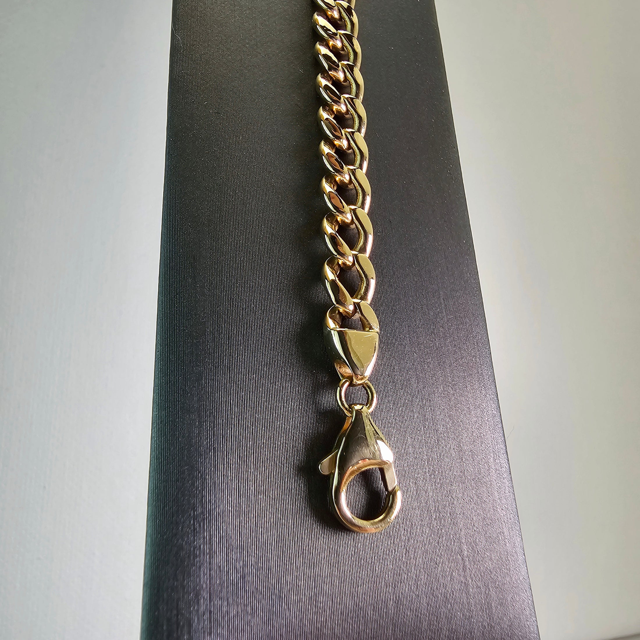Italian Curb Hallow Bracelet – 14k Yellow Gold - 9 inches